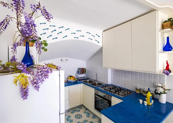 Blue Waves - De Vivo Realty بوسيتانو