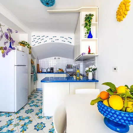 De Vivo Realty - Blue Waves Positano * Positano