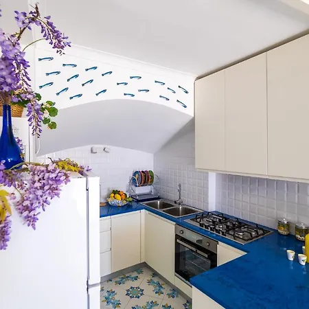 De Vivo Realty - Blue Waves Positano Positano