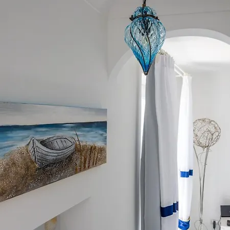 De Vivo Realty - Blue Waves Positano