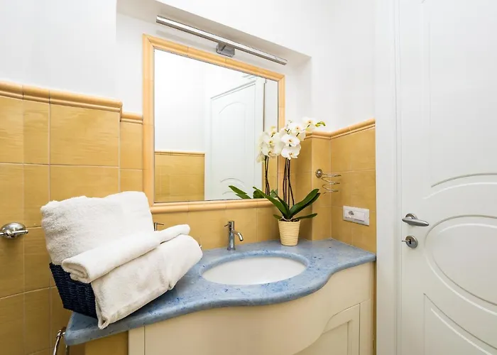 Blue Waves - De Vivo Realty *