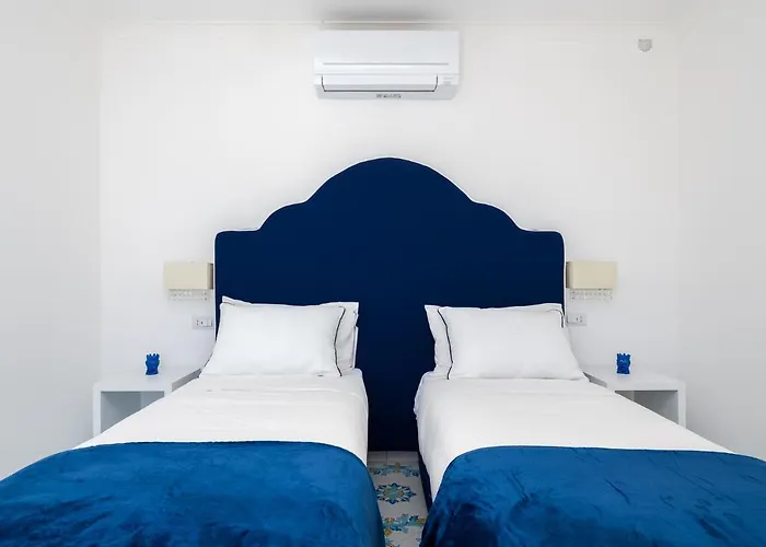 Blue Waves - De Vivo Realty Ποζιτάνο